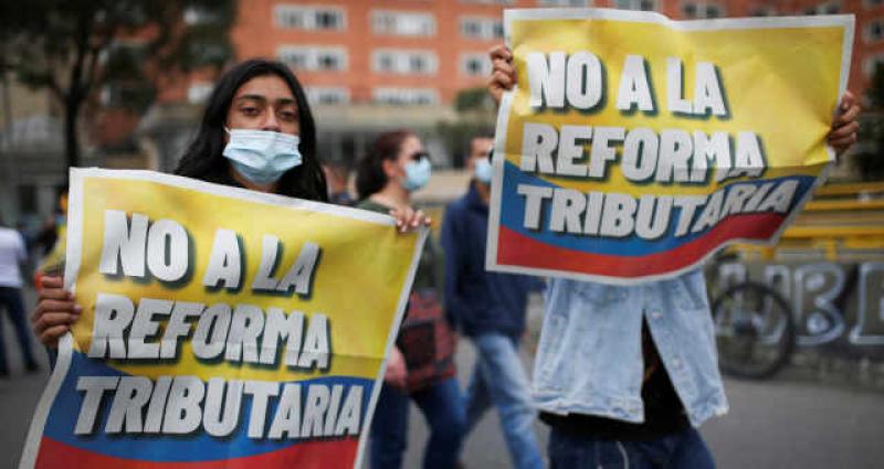 População Colombiana não aceita reforma...