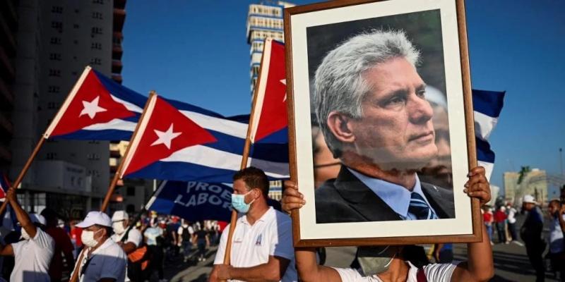 Não à tentativa de golpe imperialista em Cuba