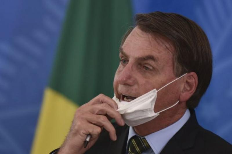 Bolsonaro ameaça o povo brasileiro