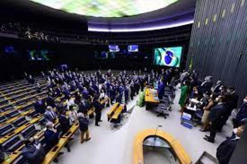 Câmara aprova mais um ataque de Bolsonaro aos...