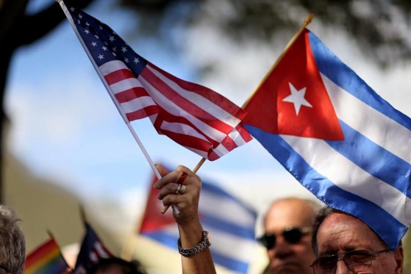 Cuba e EUA voltam às tensões da guerra fria por...