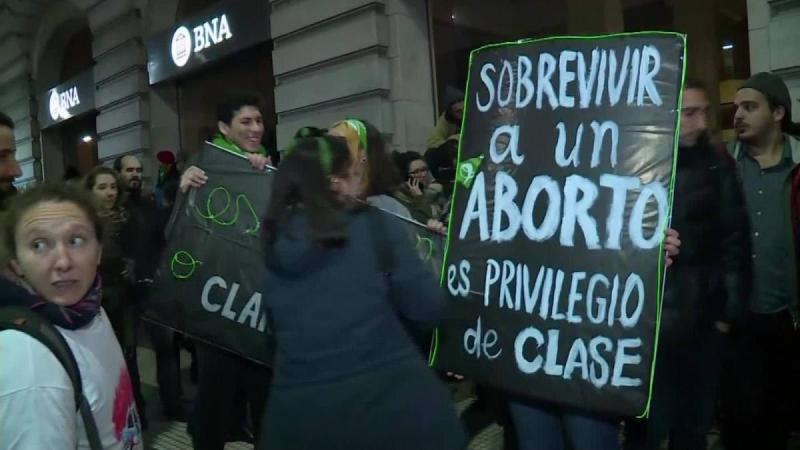Porque o aborto na Argentina foi vetado? 