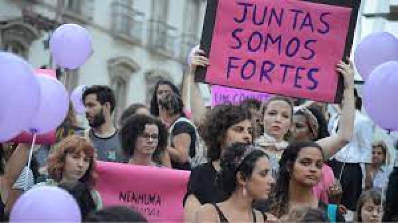 Lei sancionada por Lula em junho garante a isonomia salarial entre gêneros 